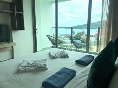 디럭스 킹 스튜디오 — Sea view apartment at Oceana by Lofty